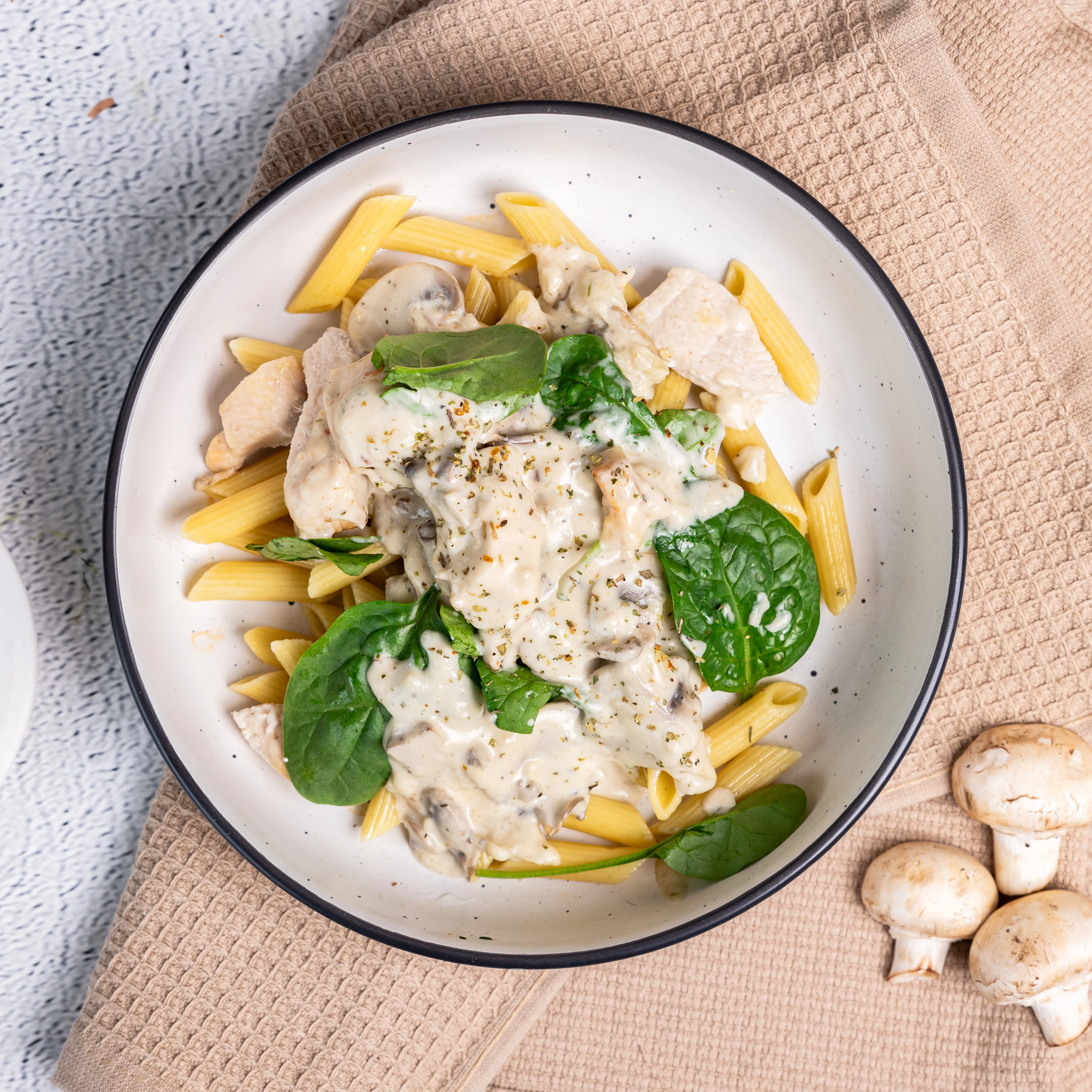 Creamy mushroom chicken pasta image